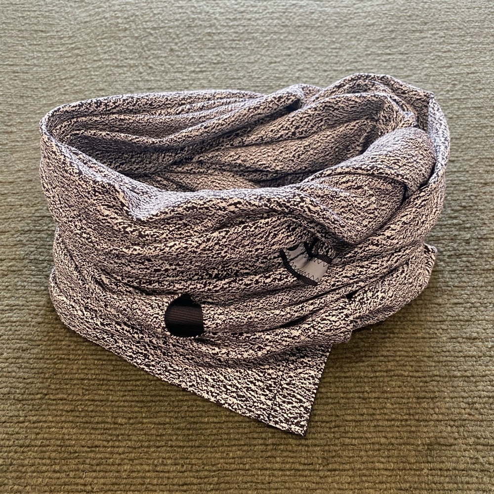 lululemon athletica Marled Black and White Infinity Scarf